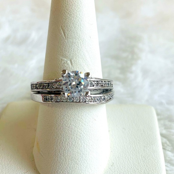 Sterling Silver Ring Set Enggagement Wedding Band Cubic Zirconia Size 9 NEW - Picture 2 of 7